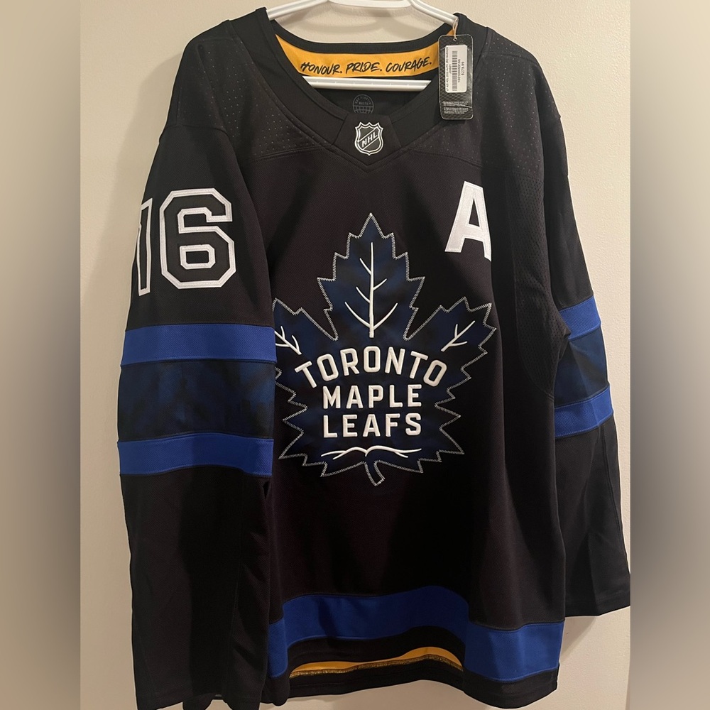 NWT - Men's Toronto Maple Leafs Mitch Marner Breakaway Third Bieber Jersey